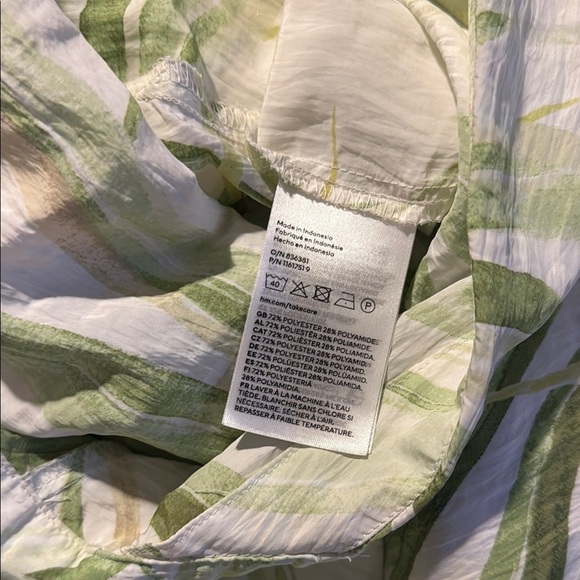 H&M Green Cream Button Down Shirt with Tie Front - Picture 5 of 5